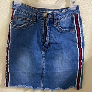 Denim skirt size S.